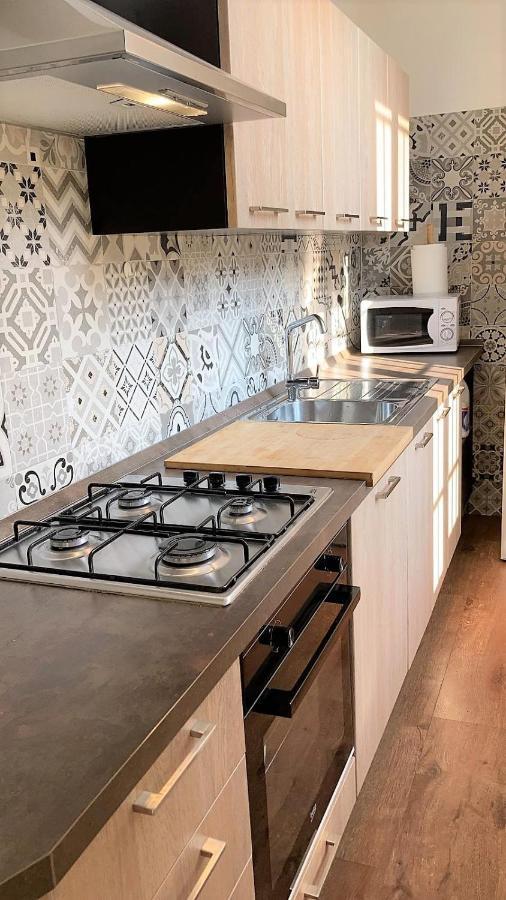White Flat Puglie Apartment Milan Bagian luar foto